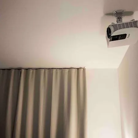 Luxury Cinema 2r Apt + Balcony / 65m² Leipzig