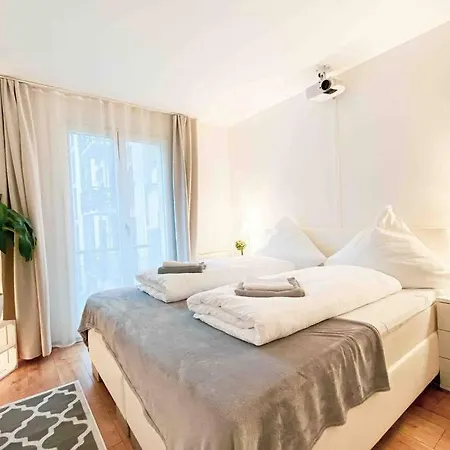Luxury Cinema 2r Apt + Balcony / 65m² Apartment